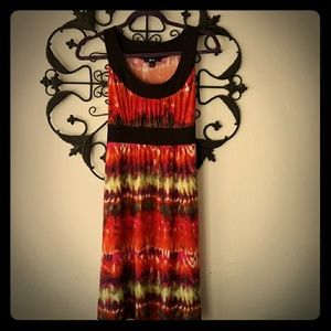 Tie-dyed dress with dark brown trim
